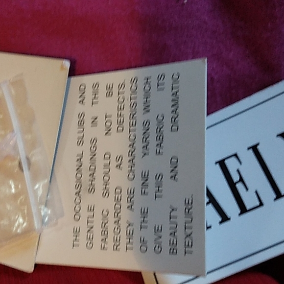 COPY - Women's top - Picture 13 of 16